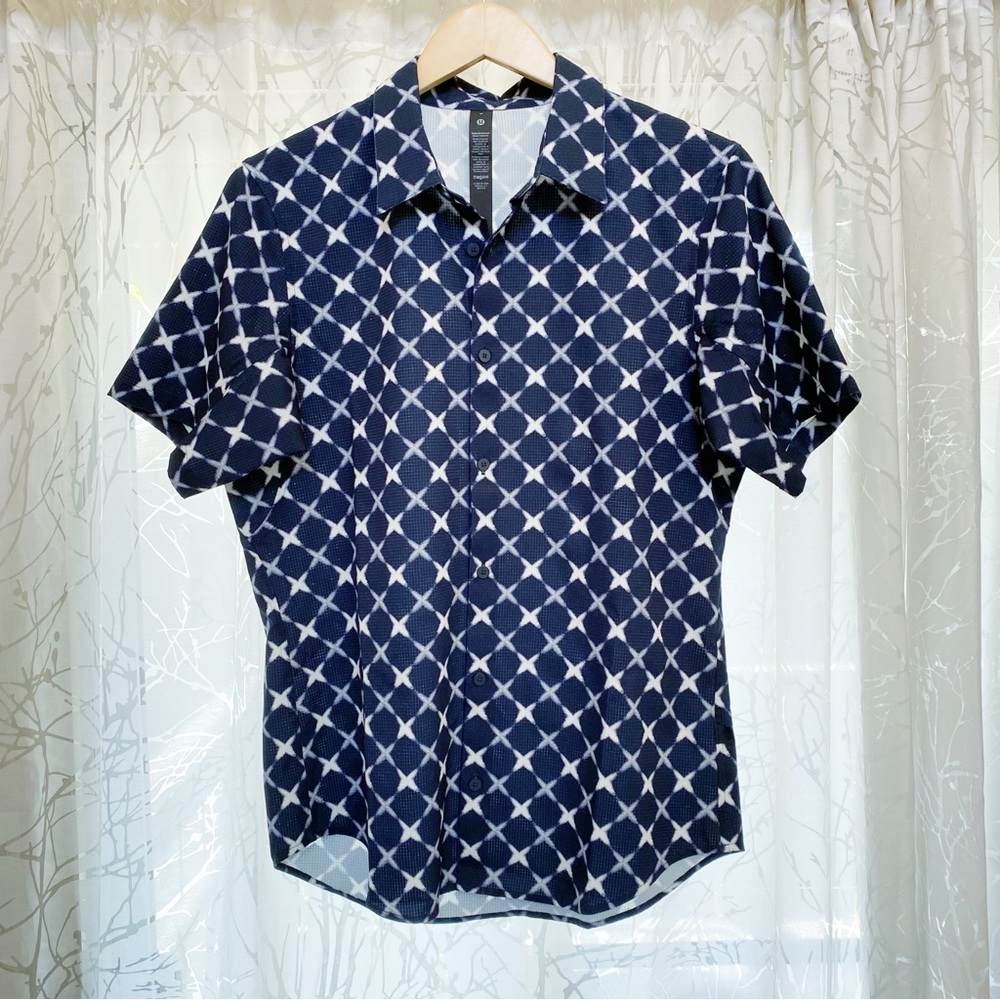 Lululemon Airing Easy Short Sleeve Shirt navy blue white print collar button up